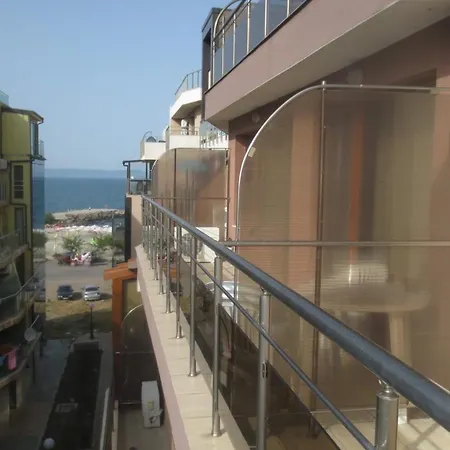 студио белла Apartament Pomorie
